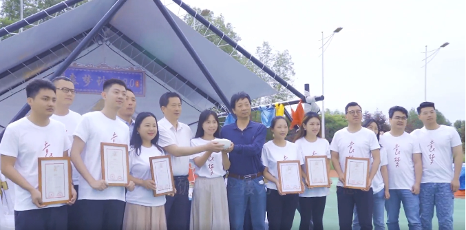 色翁荡息又大又硬又粗又爽